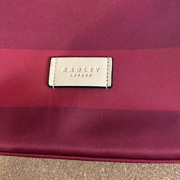 RADLEY LONDON ZIP-TOP CROSSBODY BAG - Picture 5 of 11